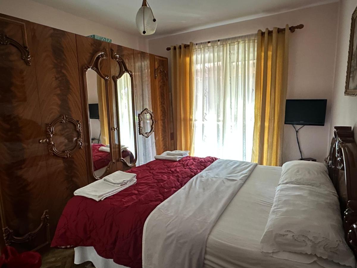 Hotel Hoxha House Krujë Exterior foto